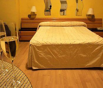 ברצלונה Apartments Europa מראה חיצוני תמונה